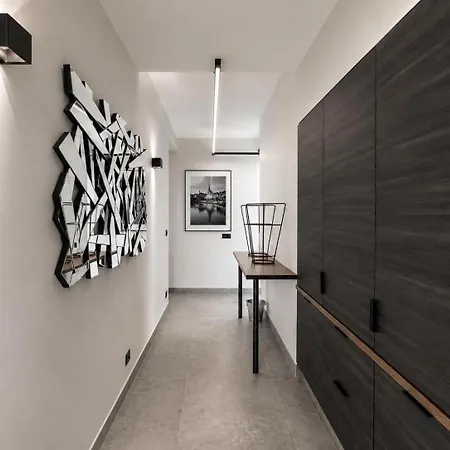 Appartamento House - Jacuzzi, Sauna, Terrace&netflix *