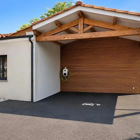 House - Jacuzzi, Sauna, Terrace&netflix Appartamento